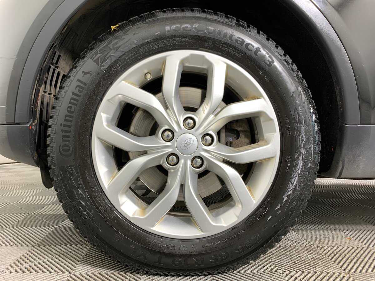 Land Rover Discovery с пробегом — 2017 год. Фото: #8