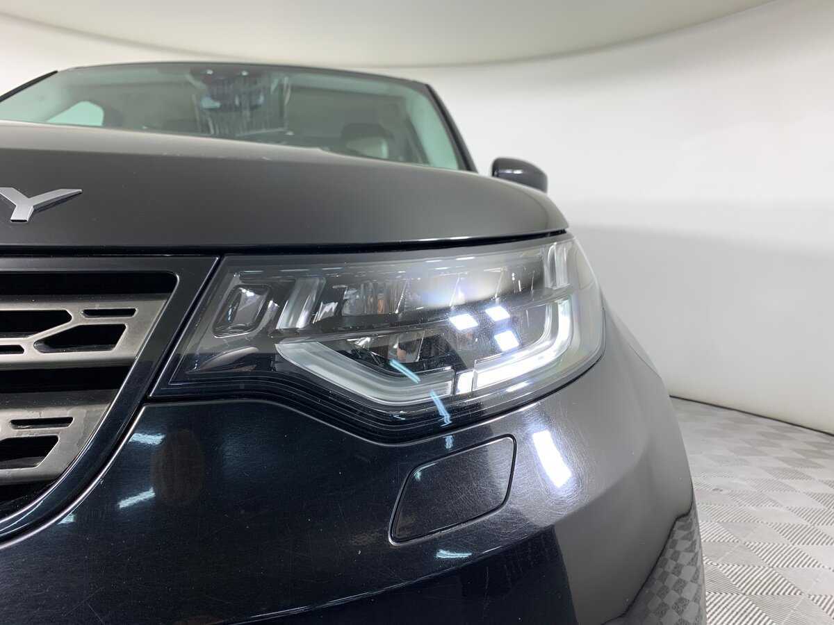 Land Rover Discovery с пробегом — 2017 год. Фото: #9