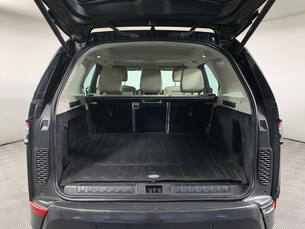 Land Rover Discovery с пробегом — 2017 год. Фото: #18