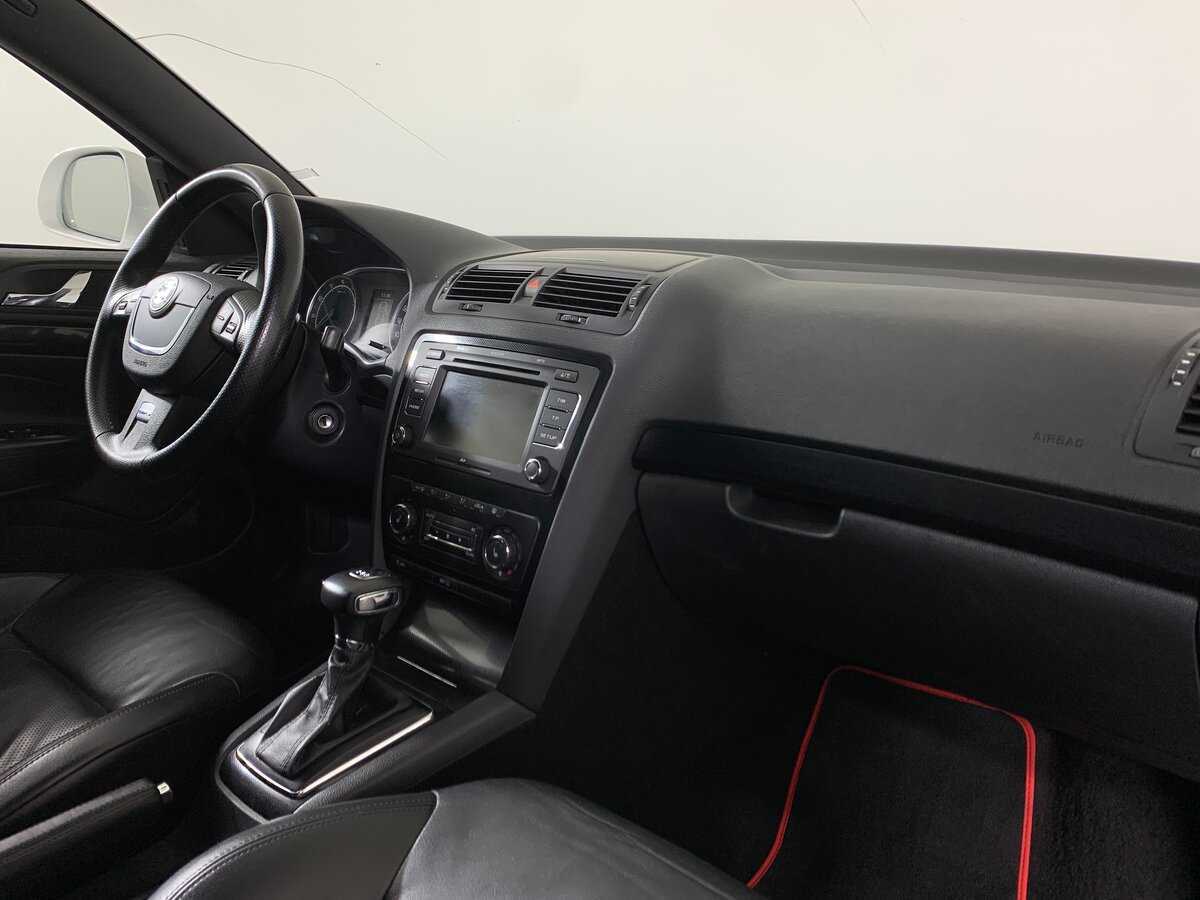 Skoda Octavia RS с пробегом — 2012 год. Фото: #12