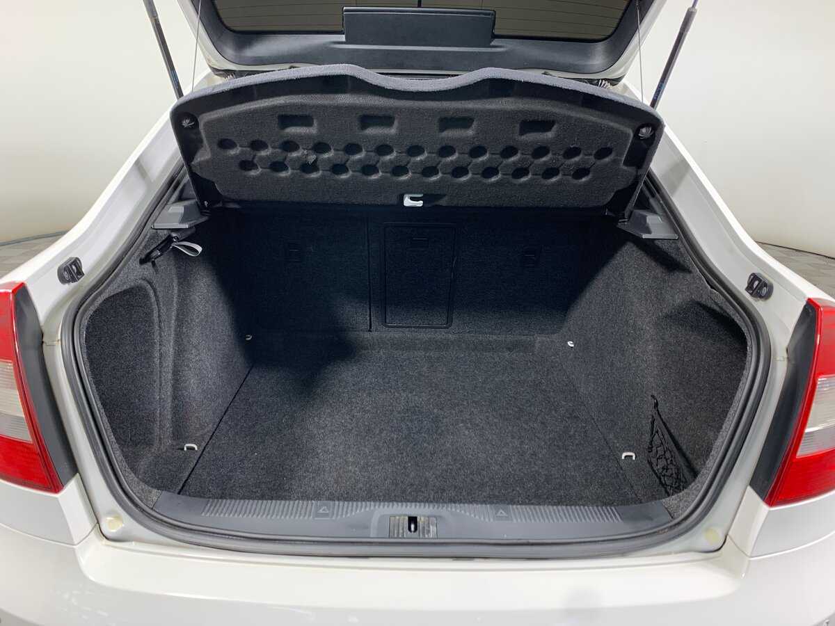 Skoda Octavia RS с пробегом — 2012 год. Фото: #18