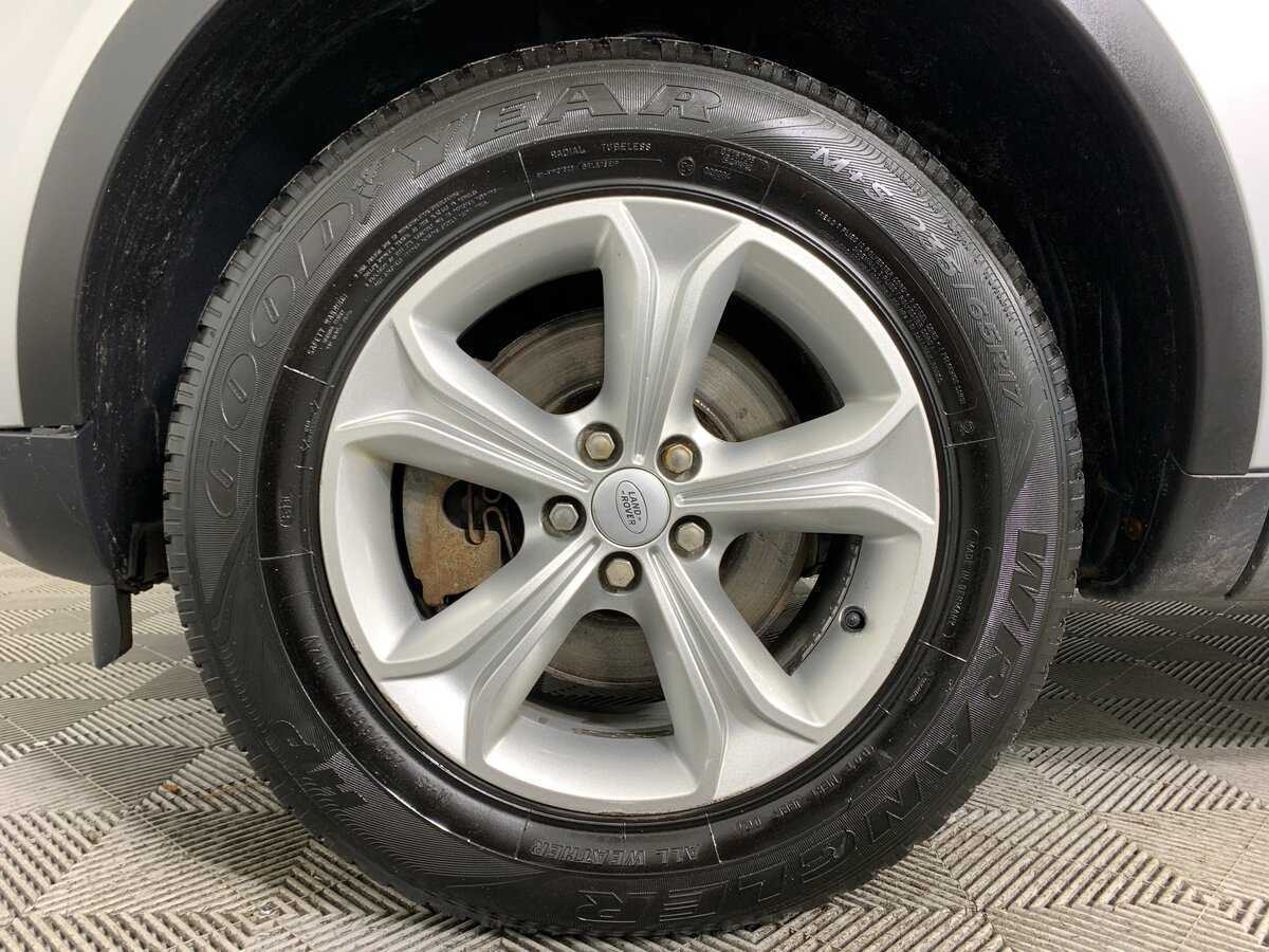 Land Rover Discovery Sport с пробегом — 2018 год. Фото: #8