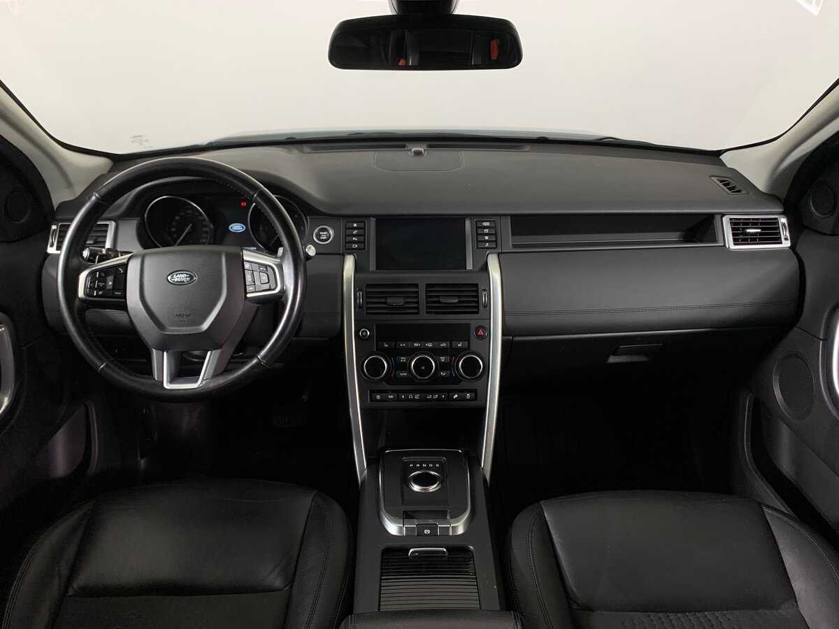 Land Rover Discovery Sport с пробегом — 2018 год. Фото: #12