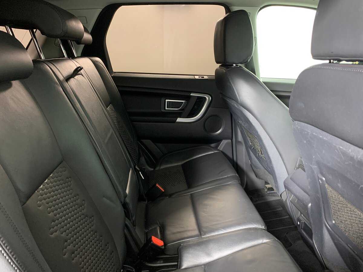 Land Rover Discovery Sport с пробегом — 2018 год. Фото: #17