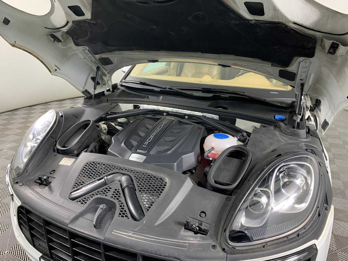 Porsche Macan с пробегом — 2015 год. Фото: #10