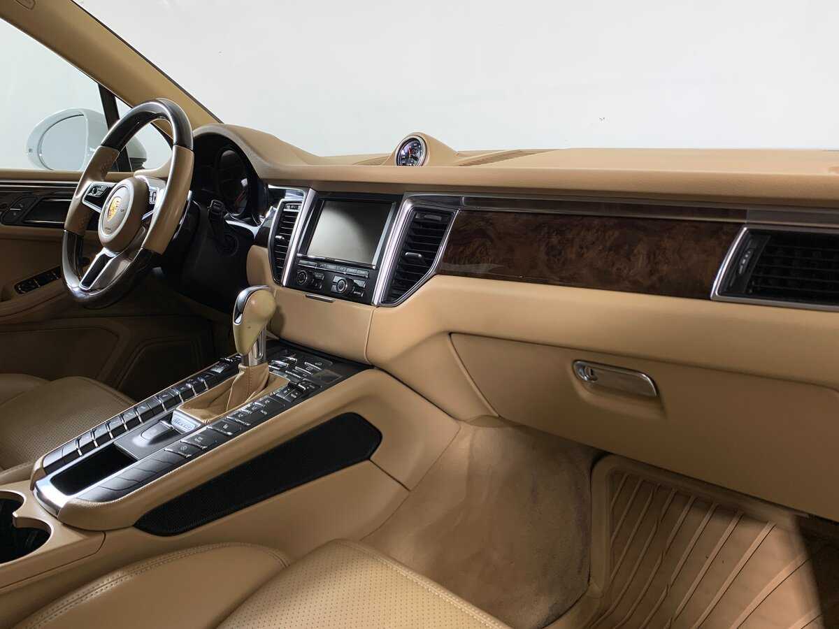 Porsche Macan с пробегом — 2015 год. Фото: #13