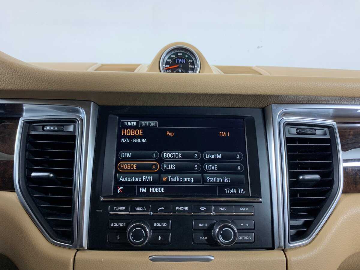 Porsche Macan с пробегом — 2015 год. Фото: #15