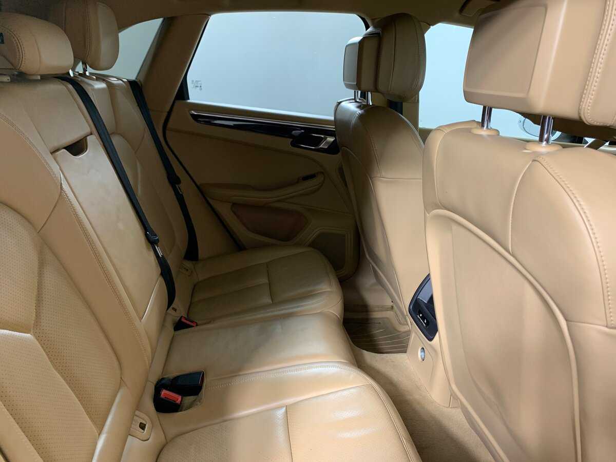 Porsche Macan с пробегом — 2015 год. Фото: #17