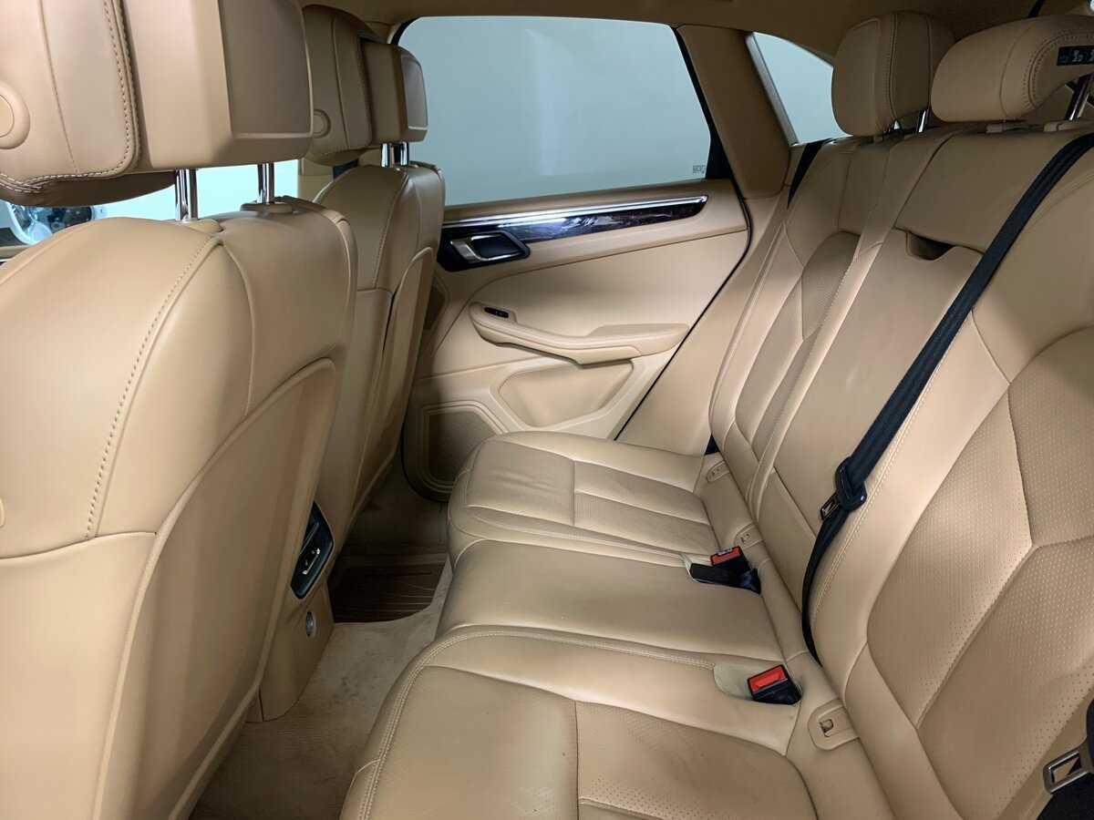 Porsche Macan с пробегом — 2015 год. Фото: #18