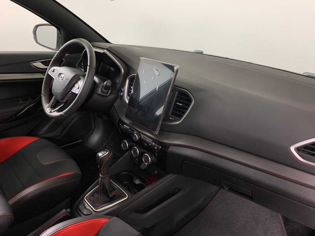 Lada (ВАЗ) Vesta с пробегом — 2024 год. Фото: #13