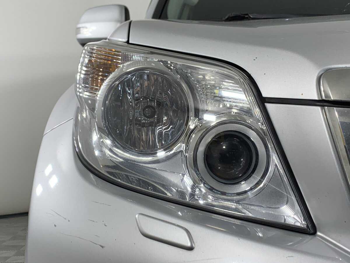 Toyota Land Cruiser Prado с пробегом — 2011 год. Фото: #9