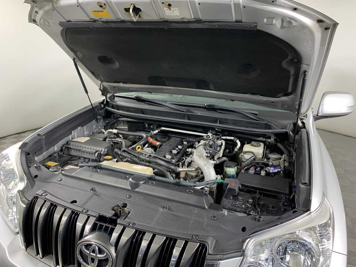 Toyota Land Cruiser Prado с пробегом — 2011 год. Фото: #10