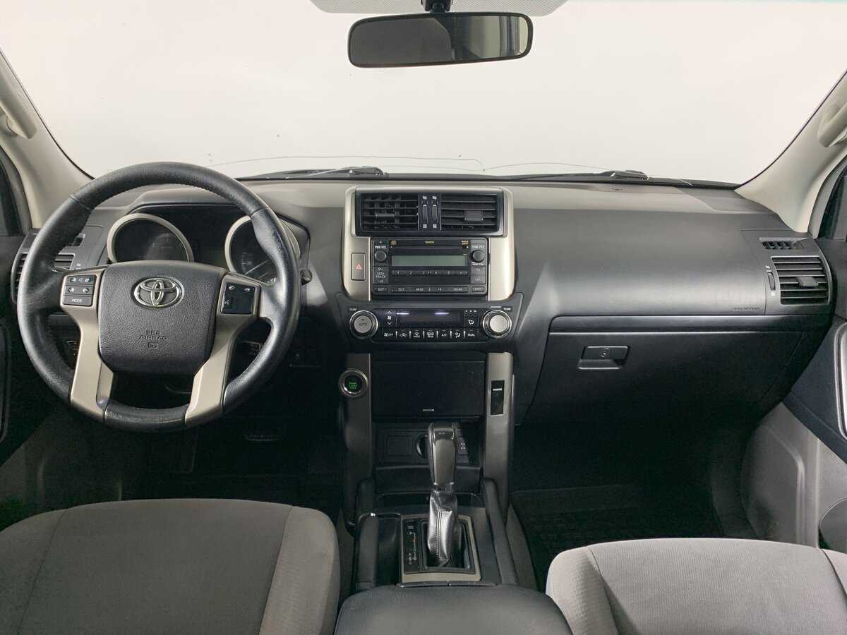 Toyota Land Cruiser Prado с пробегом — 2011 год. Фото: #12