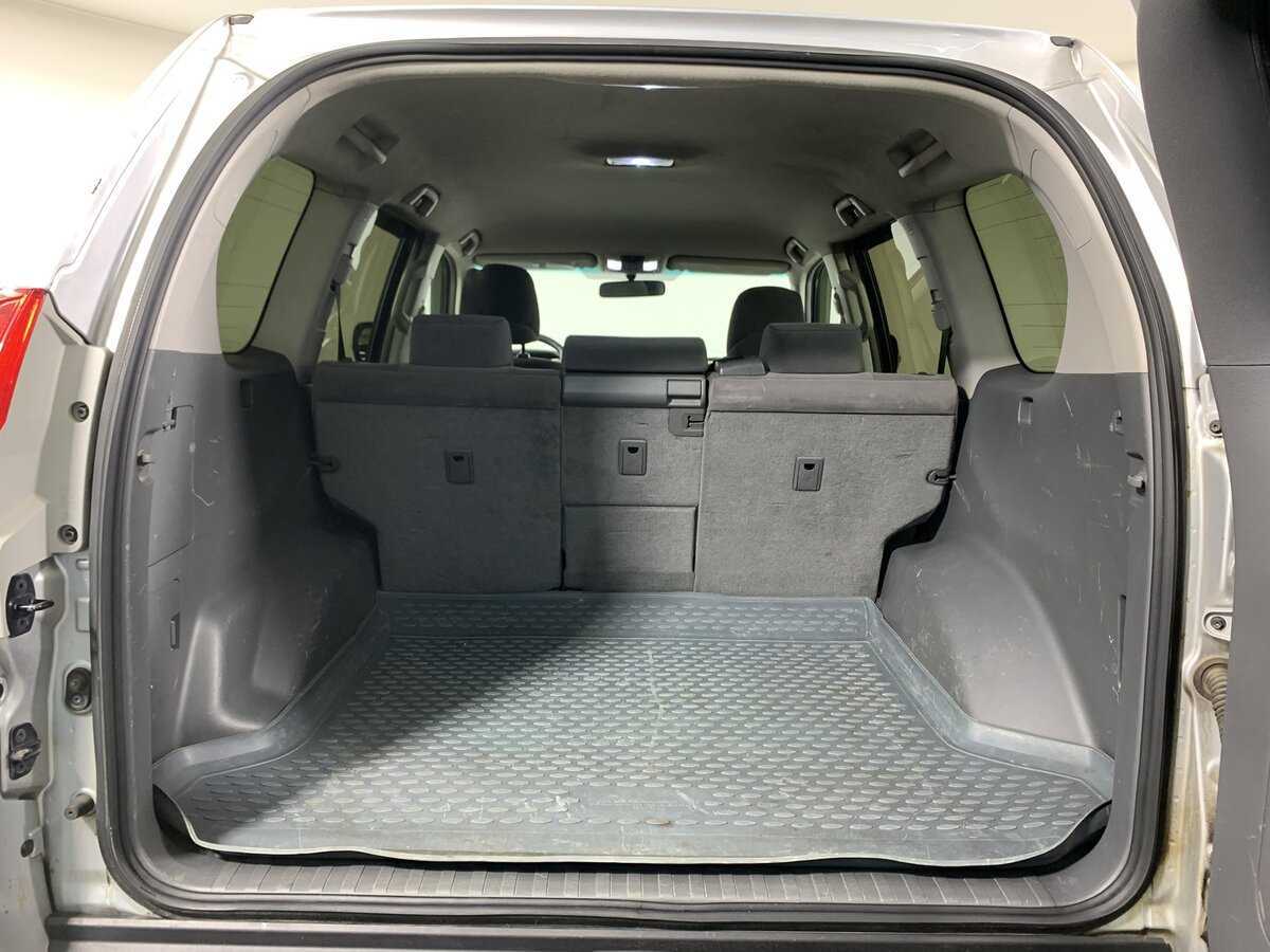 Toyota Land Cruiser Prado с пробегом — 2011 год. Фото: #19