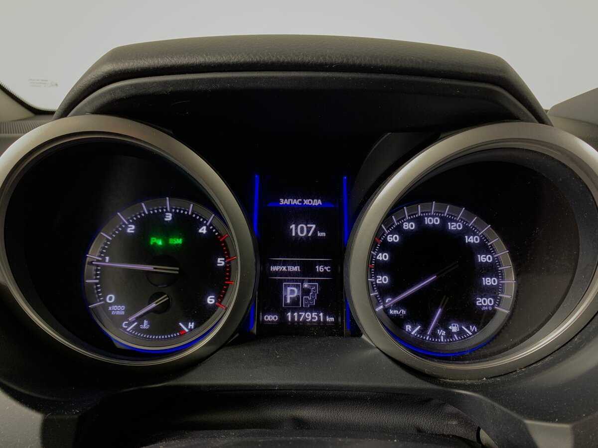 Toyota Land Cruiser Prado с пробегом — 2015 год. Фото: #14