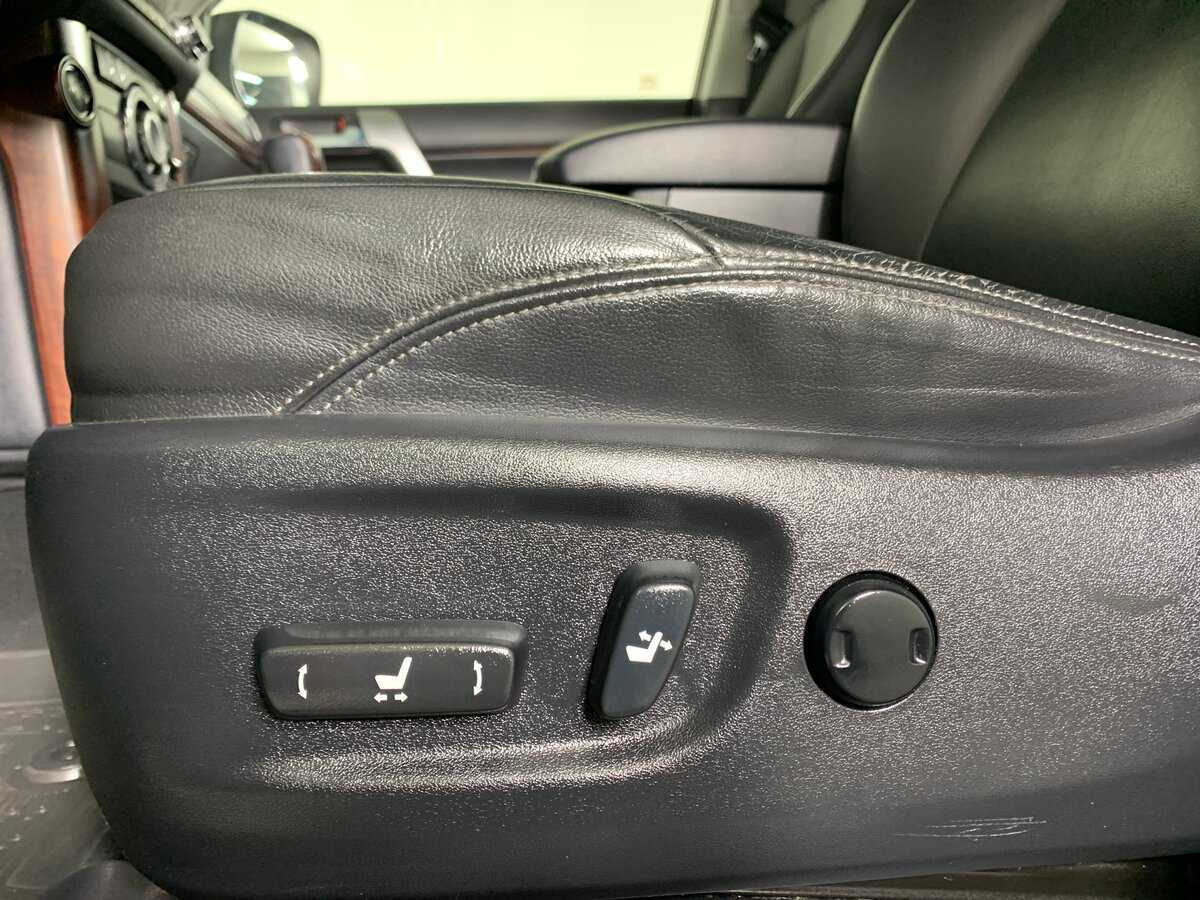 Toyota Land Cruiser Prado с пробегом — 2015 год. Фото: #16