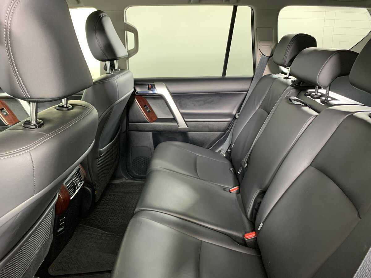 Toyota Land Cruiser Prado с пробегом — 2015 год. Фото: #18