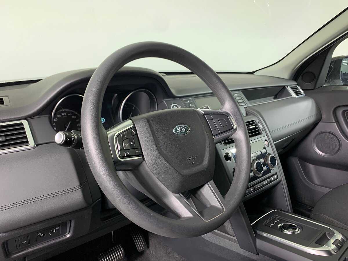 Land Rover Discovery Sport с пробегом — 2018 год. Фото: #11