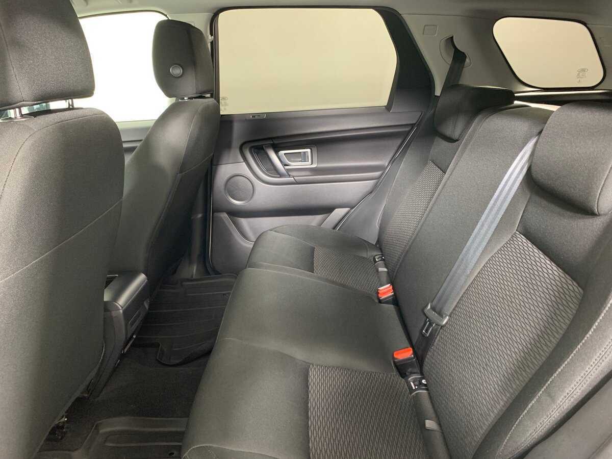 Land Rover Discovery Sport с пробегом — 2018 год. Фото: #18