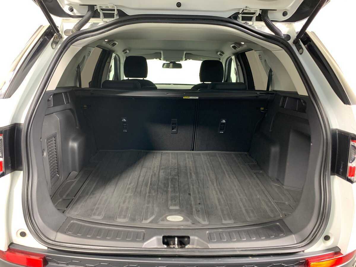 Land Rover Discovery Sport с пробегом — 2018 год. Фото: #19