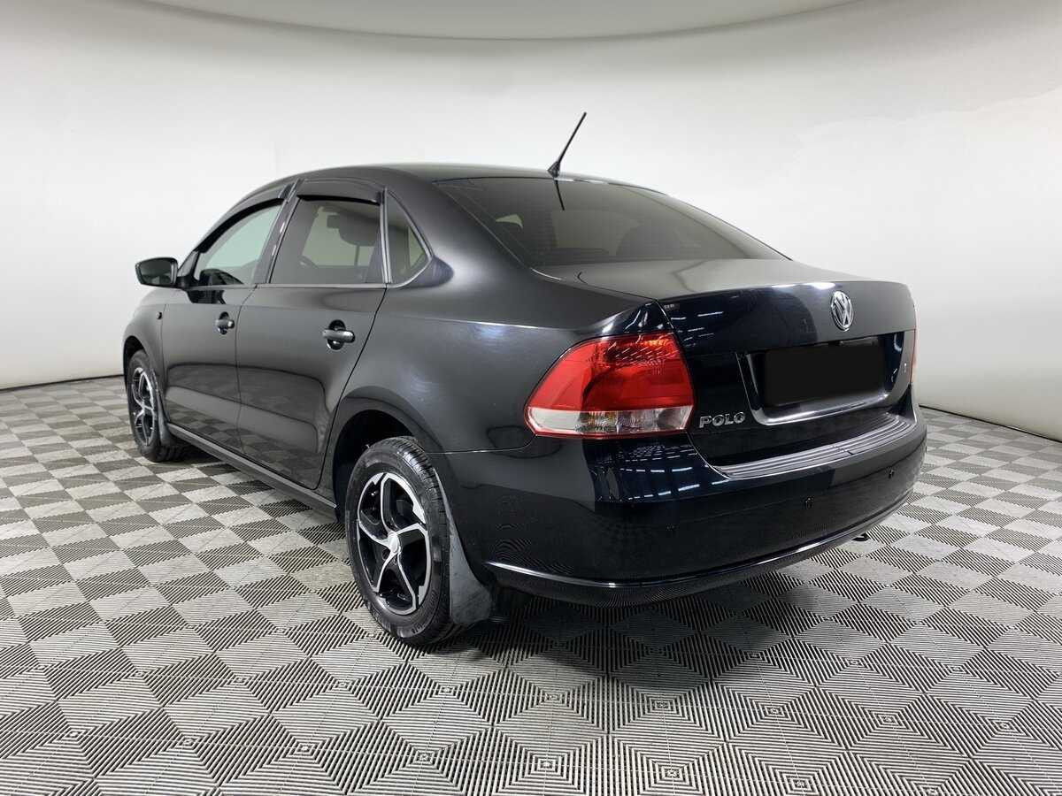 Volkswagen Polo с пробегом — 2013 год. Фото: #6