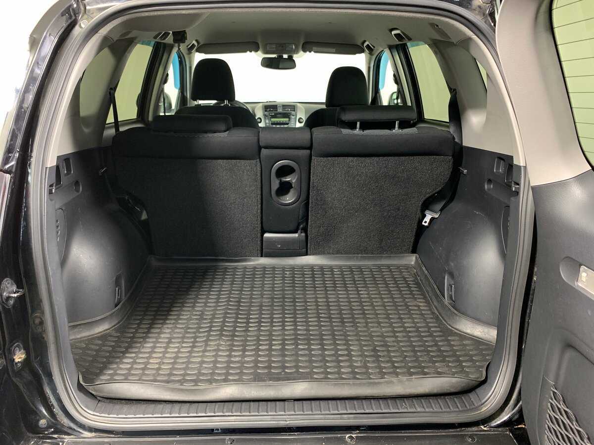 Toyota RAV4 с пробегом — 2011 год. Фото: #19