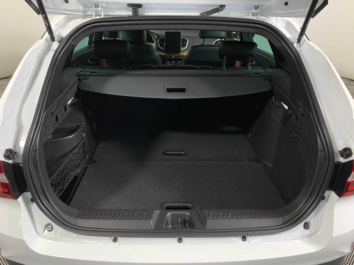 Lada (ВАЗ) Vesta с пробегом — 2024 год. Фото: #19