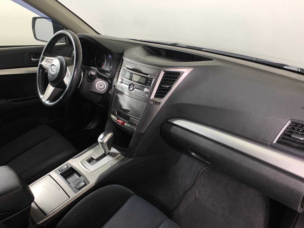 Subaru Outback с пробегом — 2010 год. Фото: #12