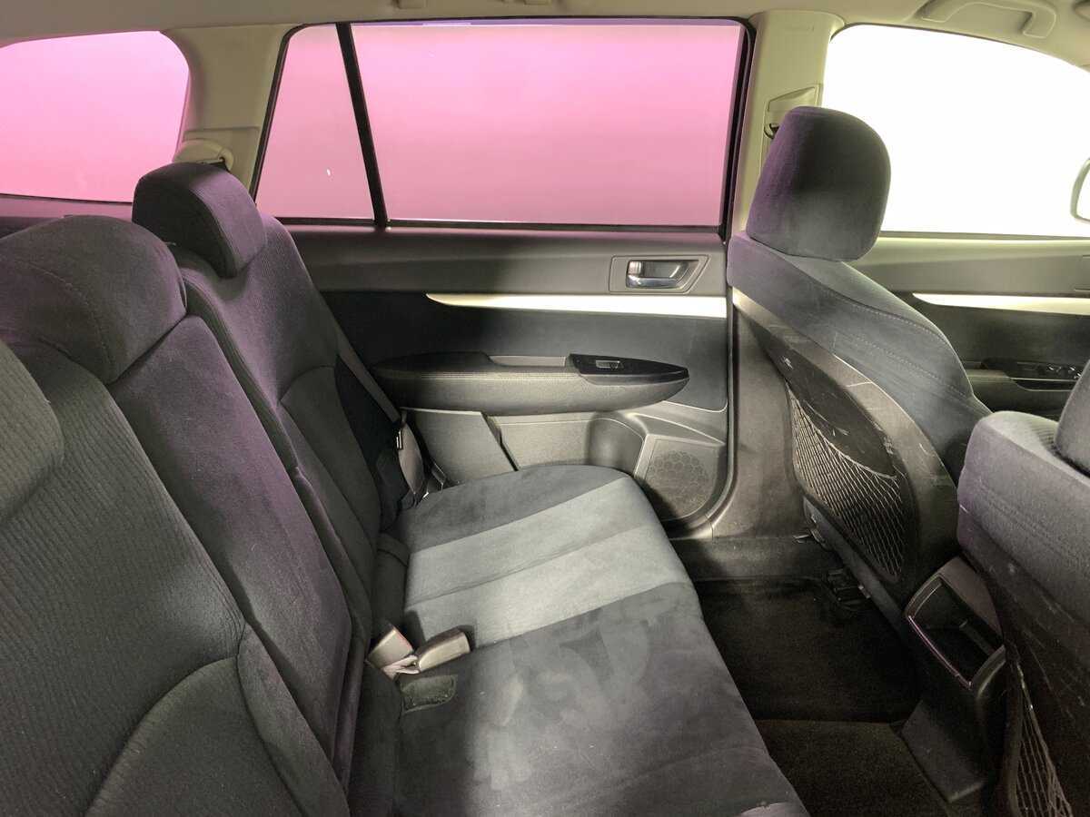 Subaru Outback с пробегом — 2010 год. Фото: #16