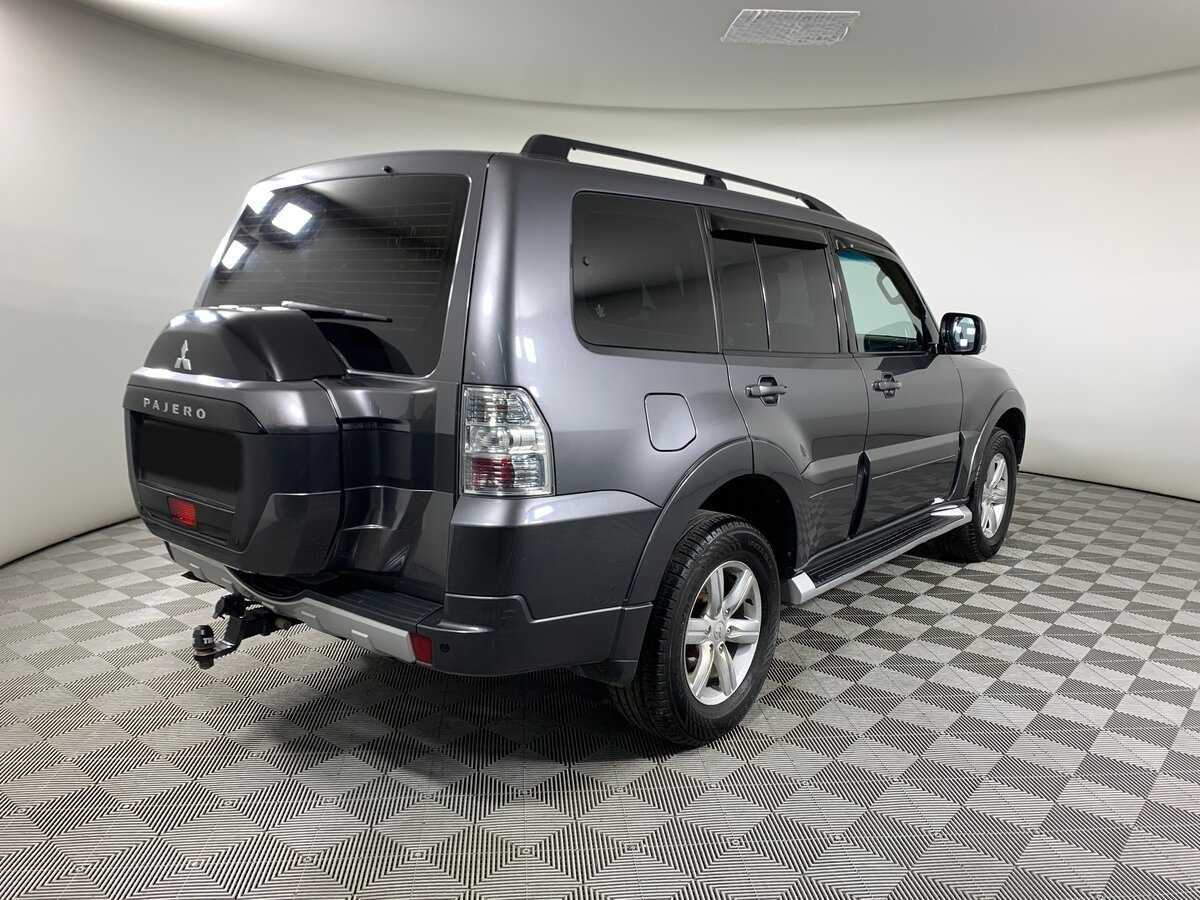 Mitsubishi Pajero с пробегом — 2015 год. Фото: #4