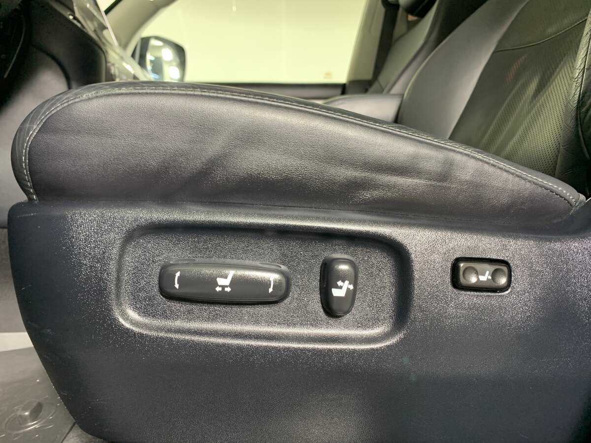 Toyota Land Cruiser с пробегом — 2018 год. Фото: #16