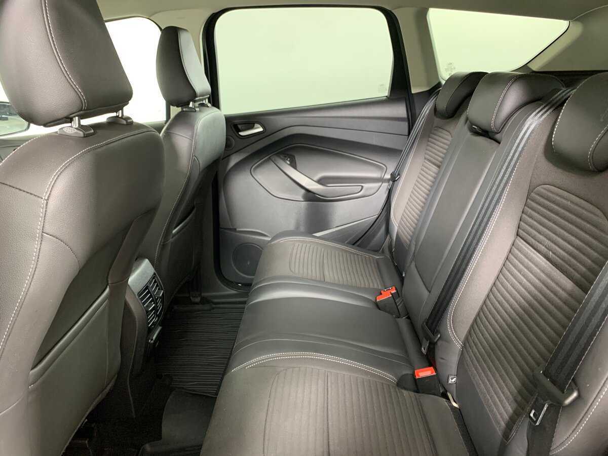 Ford Kuga с пробегом — 2017 год. Фото: #18