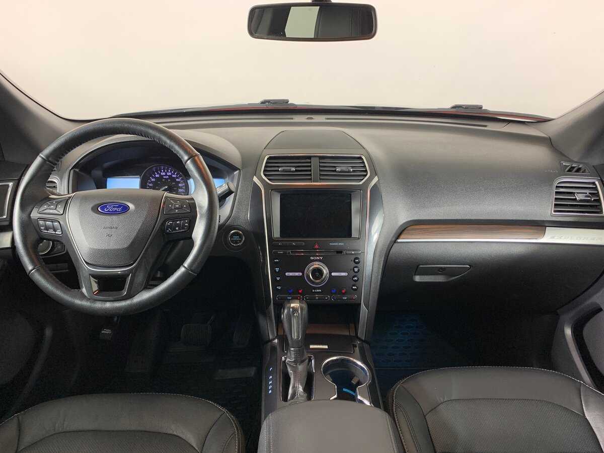Ford Explorer с пробегом — 2018 год. Фото: #12