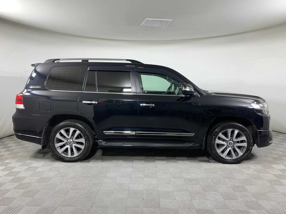 Toyota Land Cruiser с пробегом — 2016 год. Фото: #3