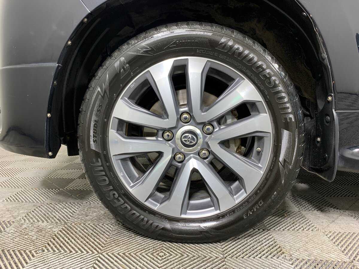 Toyota Land Cruiser с пробегом — 2016 год. Фото: #8