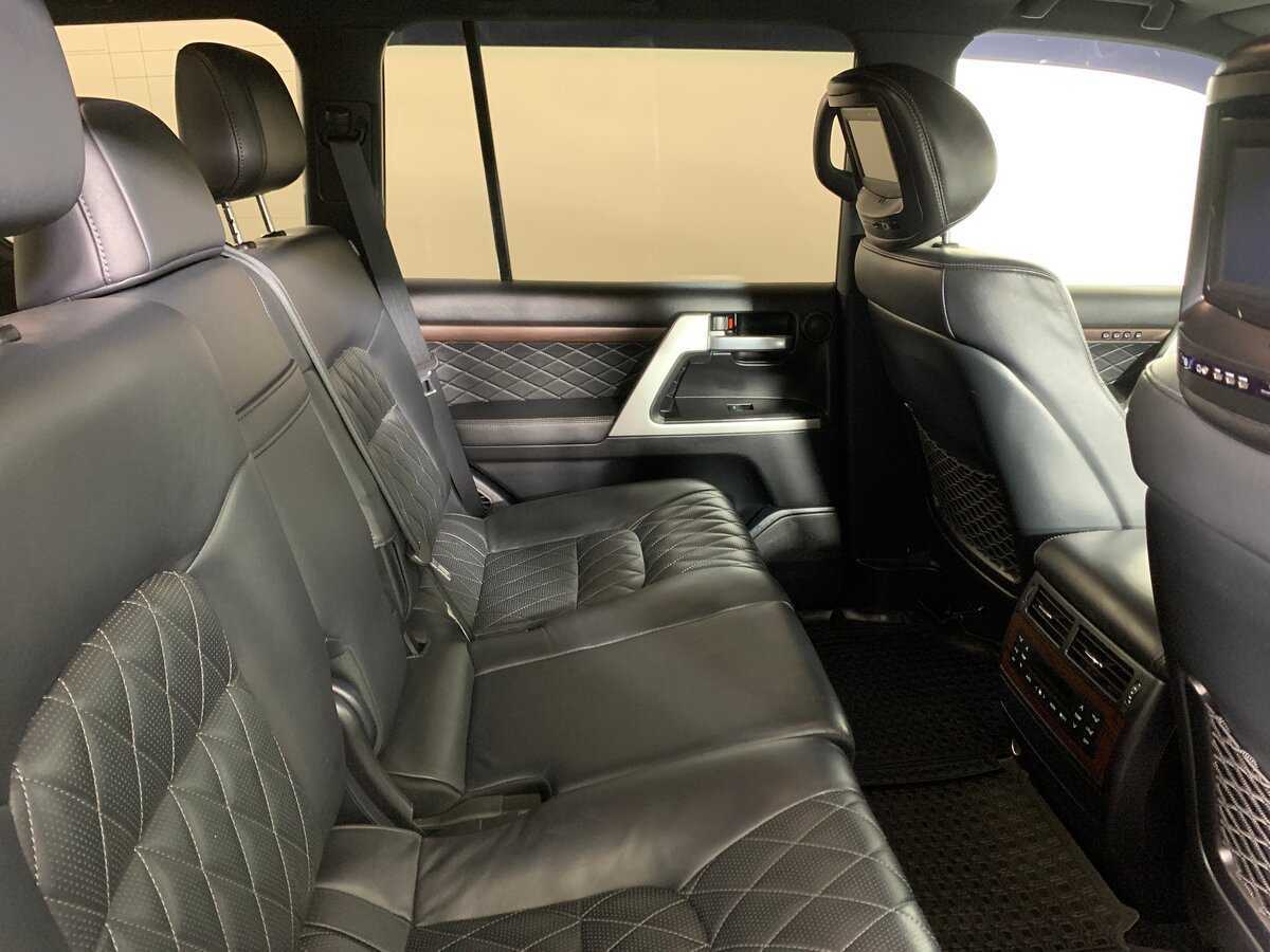 Toyota Land Cruiser с пробегом — 2016 год. Фото: #17
