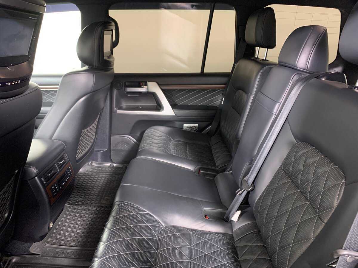 Toyota Land Cruiser с пробегом — 2016 год. Фото: #19