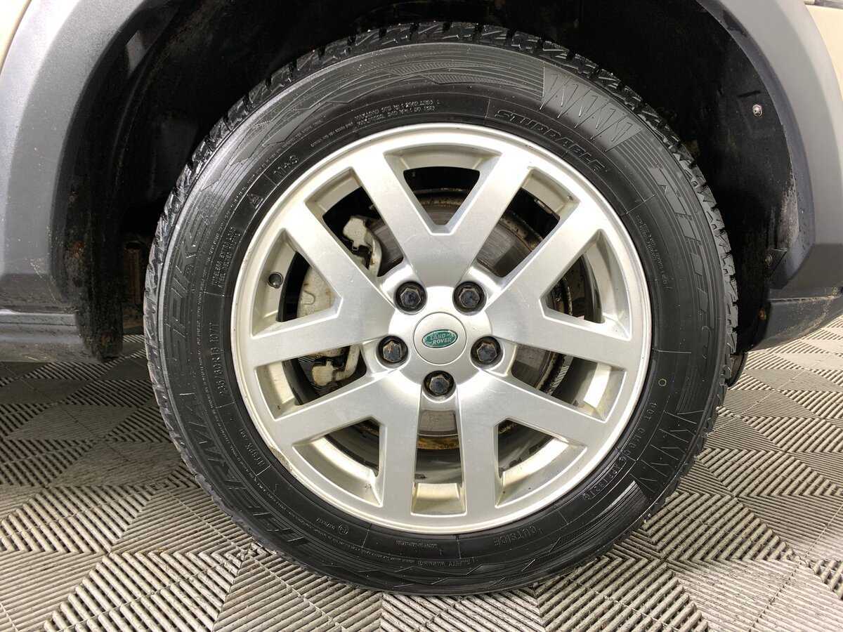 Land Rover Discovery с пробегом — 2011 год. Фото: #8