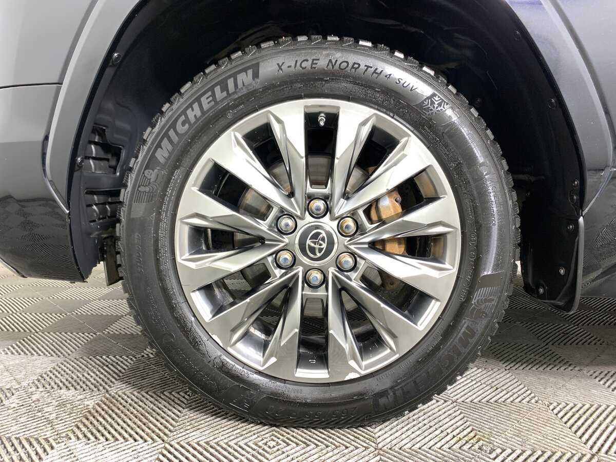 Toyota Land Cruiser с пробегом — 2021 год. Фото: #8