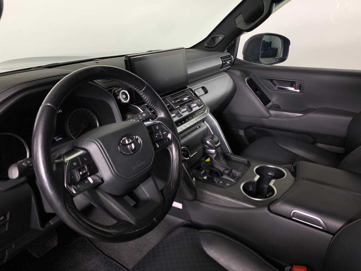 Toyota Land Cruiser с пробегом — 2021 год. Фото: #10