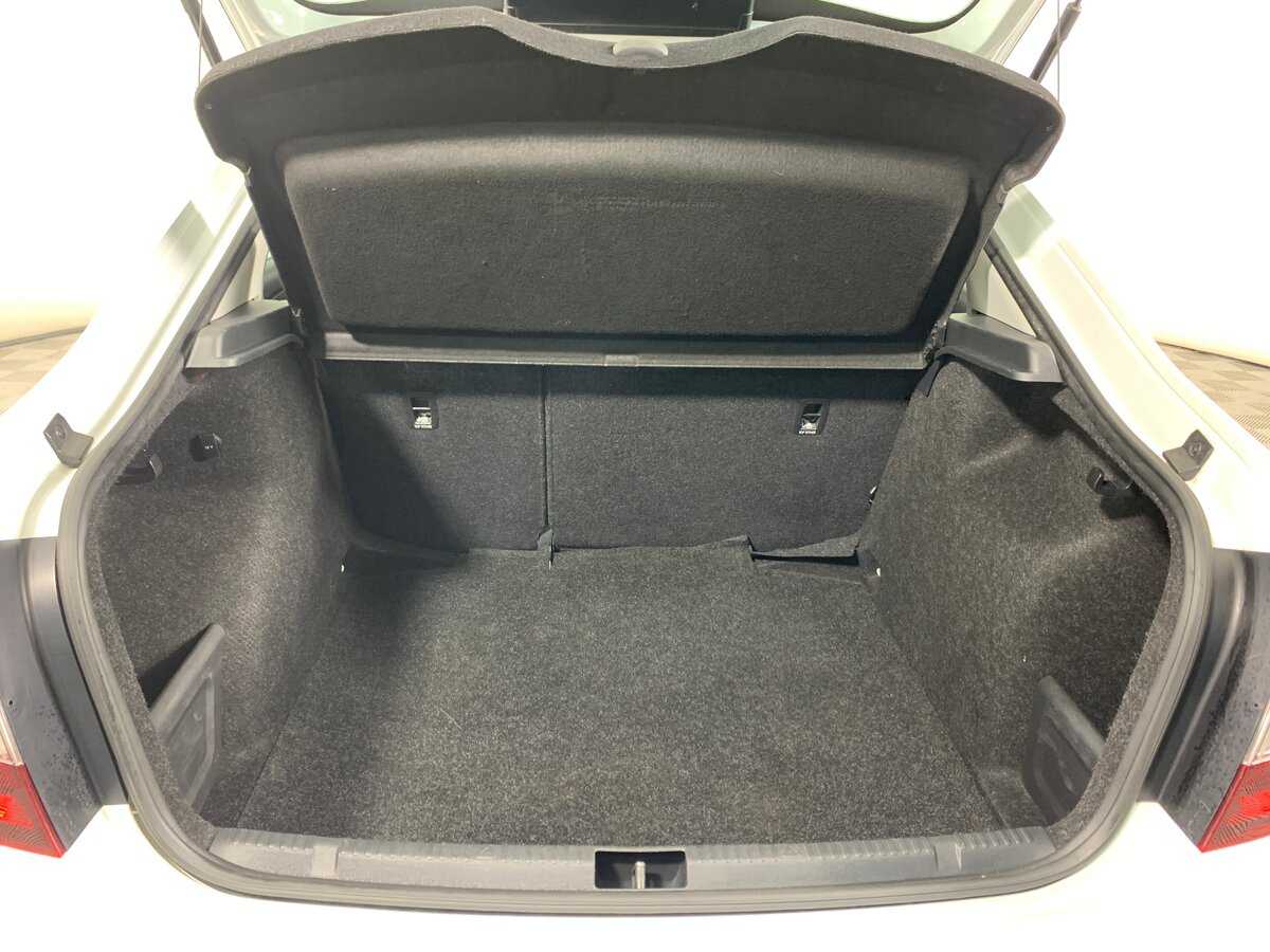 Skoda Rapid с пробегом — 2018 год. Фото: #19