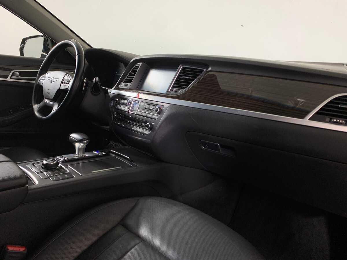 Genesis G80 с пробегом — 2017 год. Фото: #12