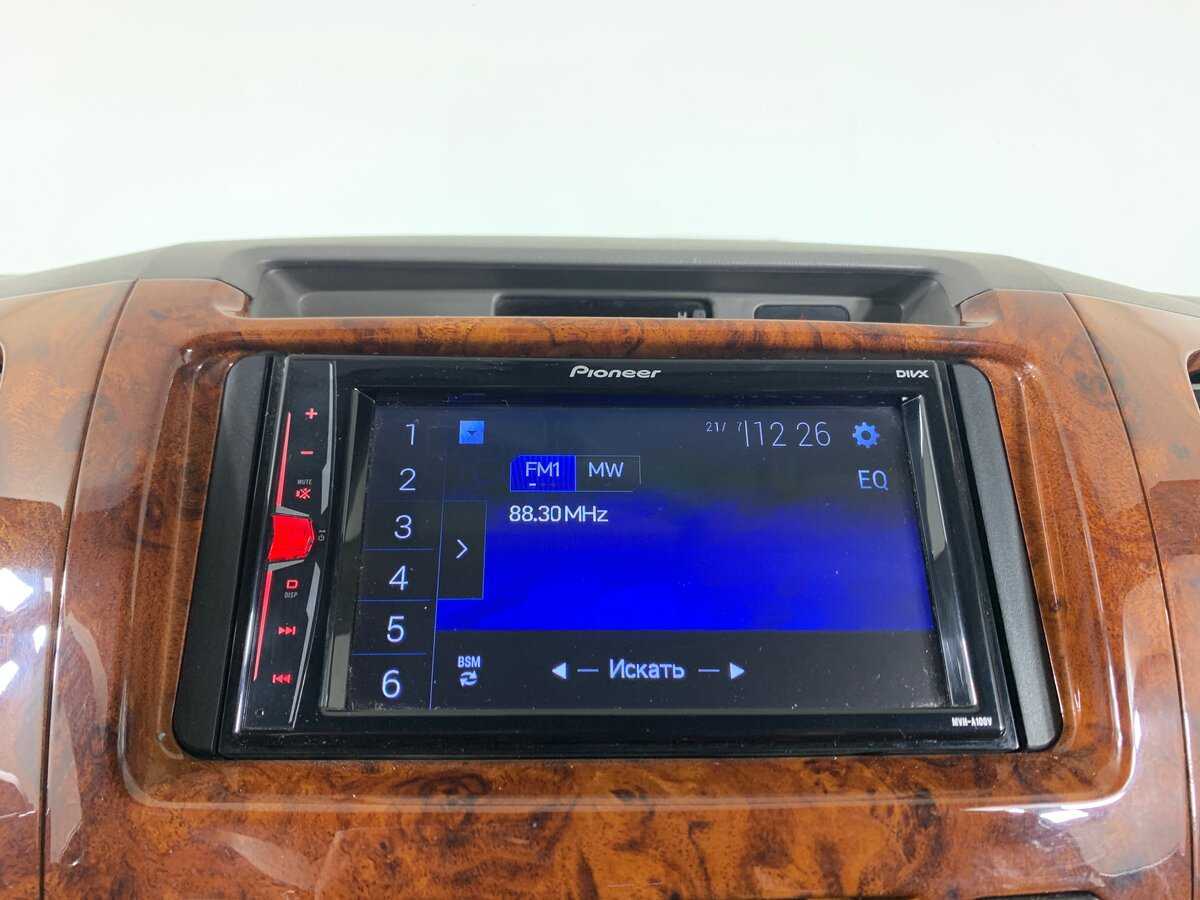 Toyota Fortuner с пробегом — 2011 год. Фото: #12