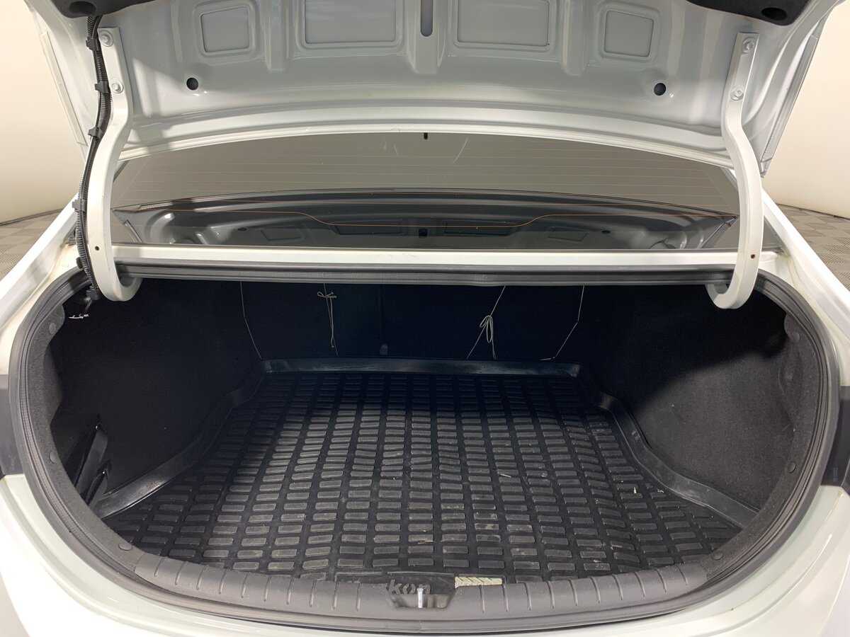 Hyundai Solaris с пробегом — 2017 год. Фото: #16