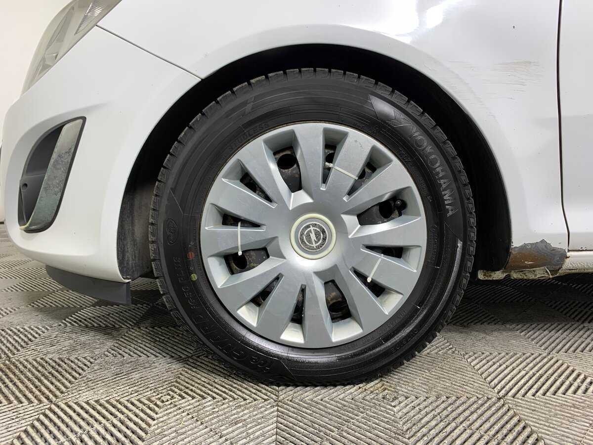 Opel Corsa с пробегом — 2011 год. Фото: #8