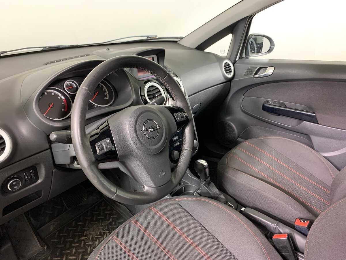 Opel Corsa с пробегом — 2011 год. Фото: #10