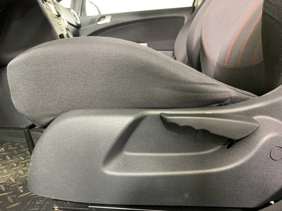 Opel Corsa с пробегом — 2011 год. Фото: #15