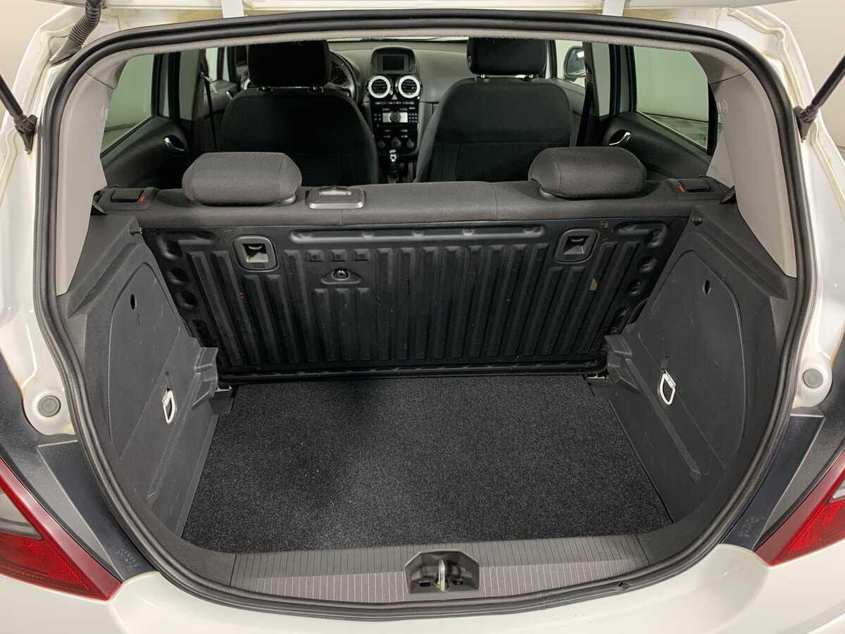 Opel Corsa с пробегом — 2011 год. Фото: #18