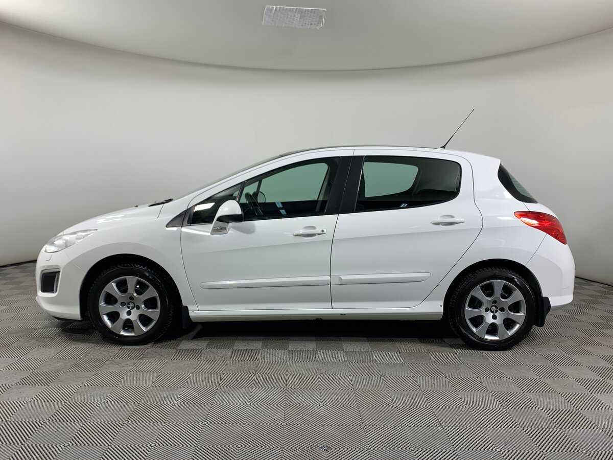 Peugeot 308 с пробегом — 2012 год. Фото: #7