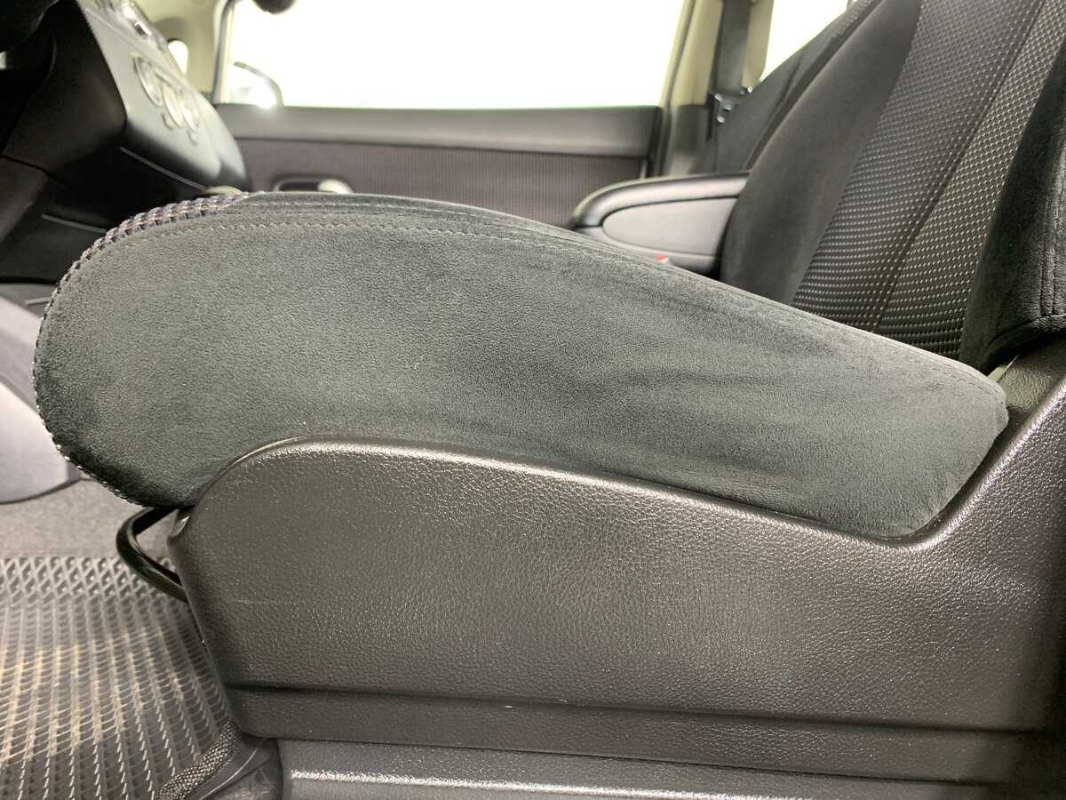 Nissan Tiida с пробегом — 2010 год. Фото: #16